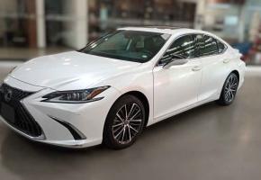 Lexus ES 2022