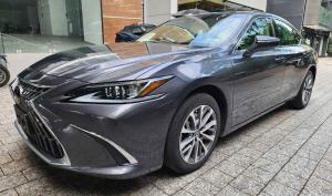 Lexus ES 2023