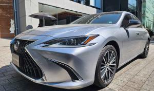 Lexus ES 2022