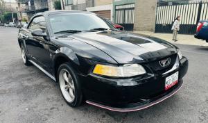 Ford Mustang GT V8 2000