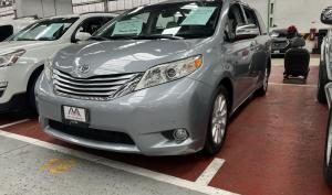 Toyota Sienna 2011