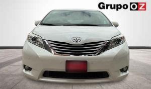 Toyota Sienna 2016