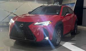 Lexus UX 2024