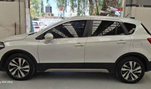 Suzuki S-CROSS 2022