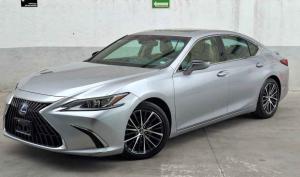 Lexus ES 2022