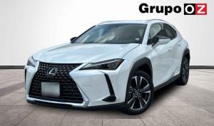 Lexus UX 2025