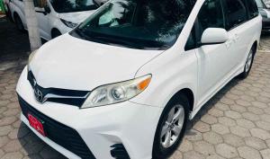 Toyota Sienna 2019