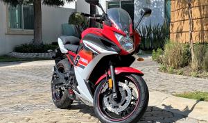 Yamaha FZ6 Fazer 2014