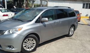 Toyota Sienna 2013