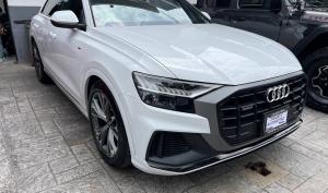 Audi Q8 S LINE 2021
