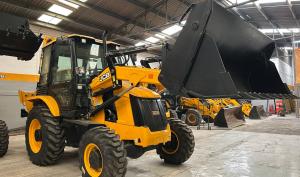 JCB 3CX PLUS 2024