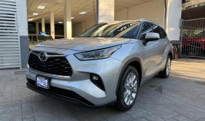 Toyota Highlander 2021
