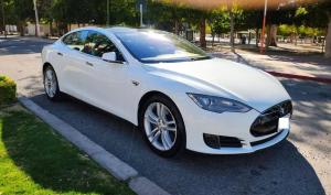 Tesla Model S 2016