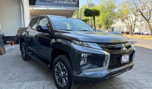 Mitsubishi L200 2023