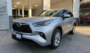Toyota Highlander 2021