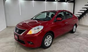 Nissan Versa Advance 2013
