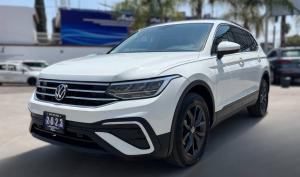 Volkswagen Tiguan Comfortline 5 asientos 2023