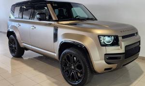 Land Rover Defender 2025