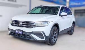 Volkswagen Tiguan Comfortline 5 asientos 2023