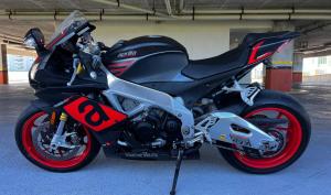 Aprilia RSV4 2016