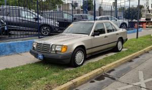 Mercedes Benz E300 1990