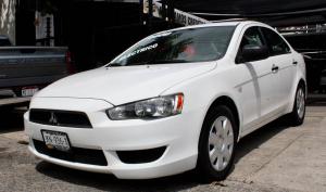 Mitsubishi Lancer ES 2009