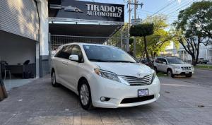 Toyota Sienna 2015