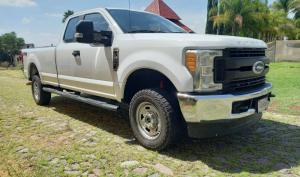 Ford F-250 Pick Up 2017