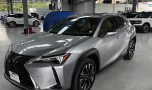 Lexus UX 2023
