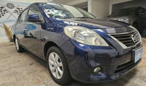 Nissan Versa Advance 2013