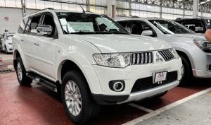 Mitsubishi Montero 2012