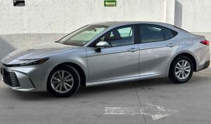 Toyota Camry 2025