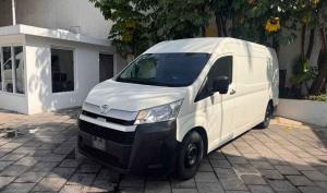 Toyota Hiace 2021
