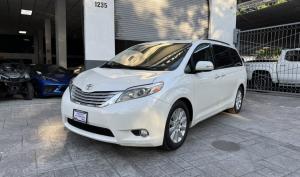 Toyota Sienna 2015
