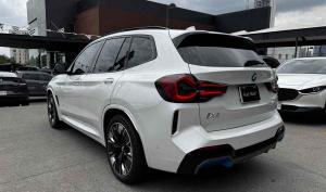 BMW iX3 2023