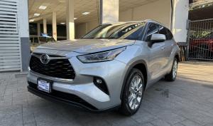Toyota Highlander 2021