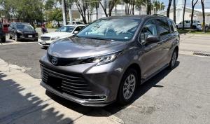 Toyota Sienna 2021