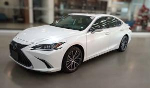 Lexus ES 2022