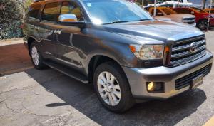 Toyota Sequoia 2014