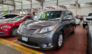 Toyota Sienna 2013