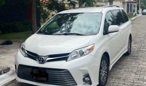 Toyota Sienna 2019