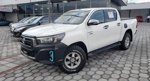 Toyota Hilux Cd 4x4 Diesel 2016 Camioneta Doble Cabina En Quito 1535