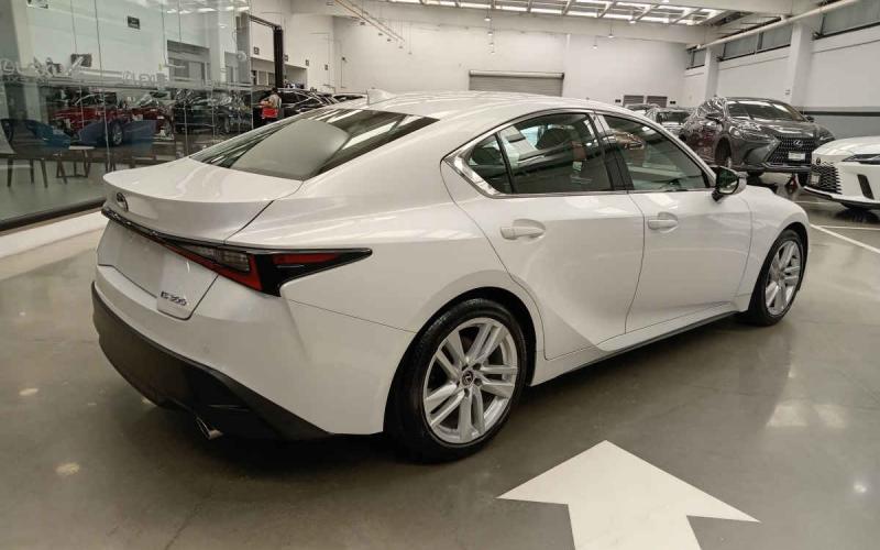 Lexus