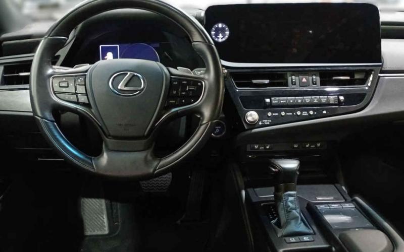 Lexus