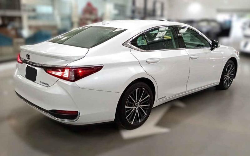 Lexus