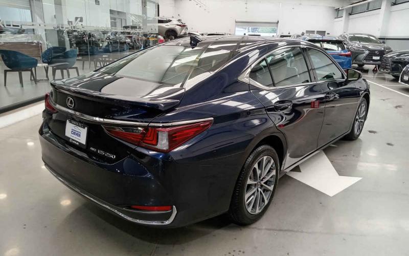 Lexus