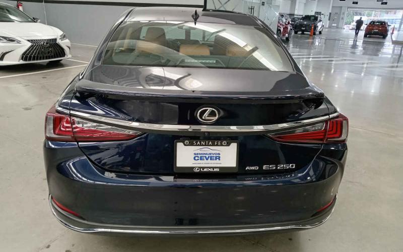 Lexus