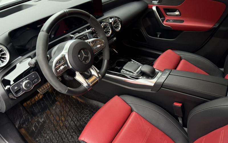 Mercedes Benz