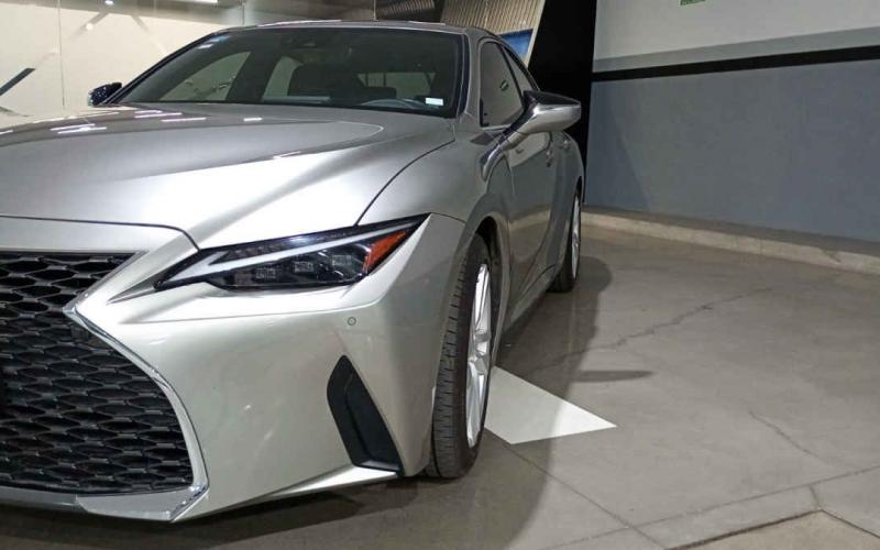 Lexus