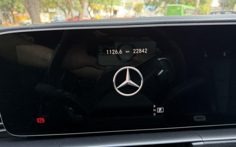 Mercedes Benz